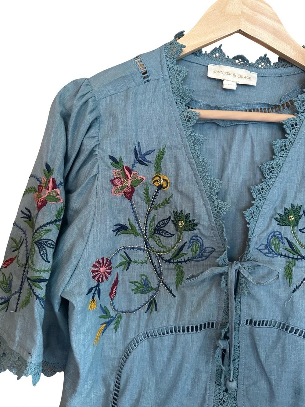 Jennifer & Grace Embroidered Eyelet Tie Front Cotton Blouse Sz M - Picture 5 of 5